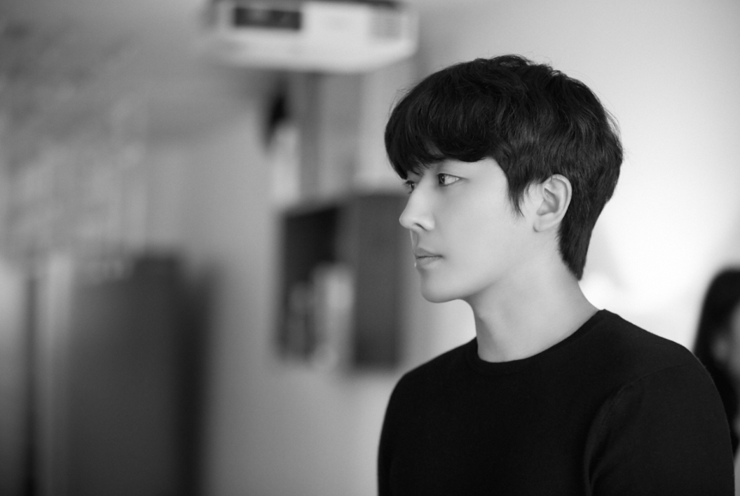 Son Ho-joon unveils YouTube, a short film directed, written and starred by himself